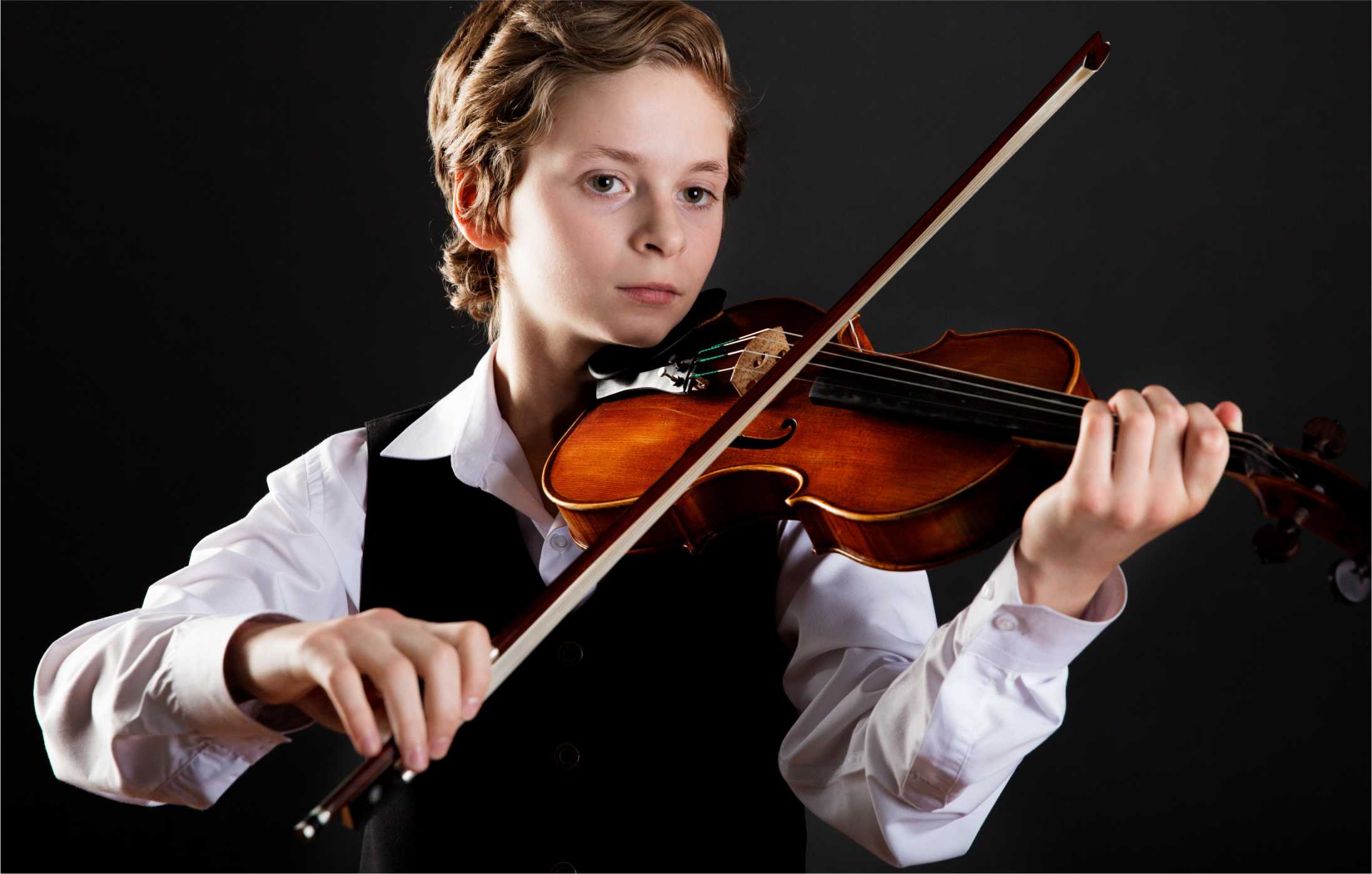 Скрипичная школа немецкая. Учит играть на скрипке. Скрипичная школа кремона. Курсы по скрипке.