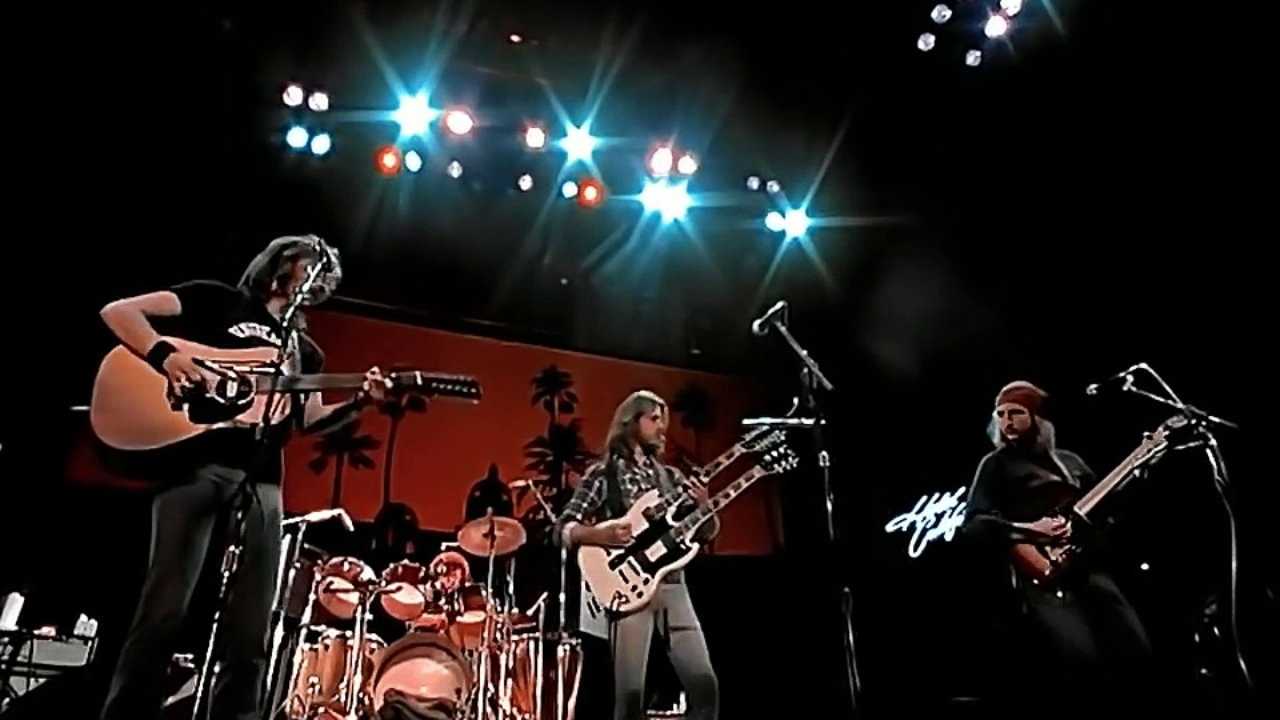 Отель калифорния на телефон. Отель Калифорния группы Иглз. Ансамбль Иглс отель Калифорния. Группа Eagles 1976. Eagles - Hotel California (Live 1977).